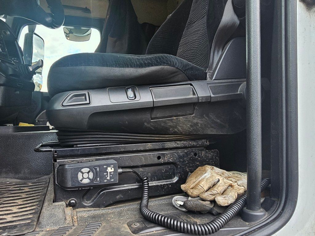 Fahrzeugabbildung Mercedes-Benz 2545 BDF Twistlook, Klima, Euro 6, 2 x AHK