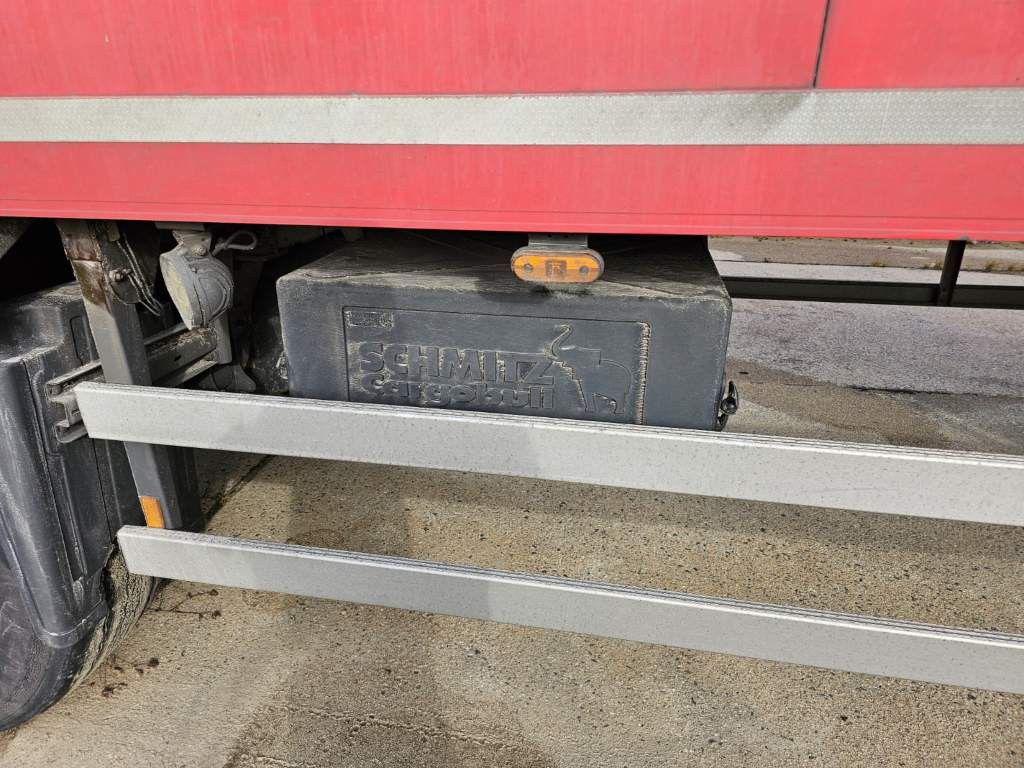 Fahrzeugabbildung Schmitz Cargobull Tiefkühler City, 2. Achse drehbar, Carrier 1550