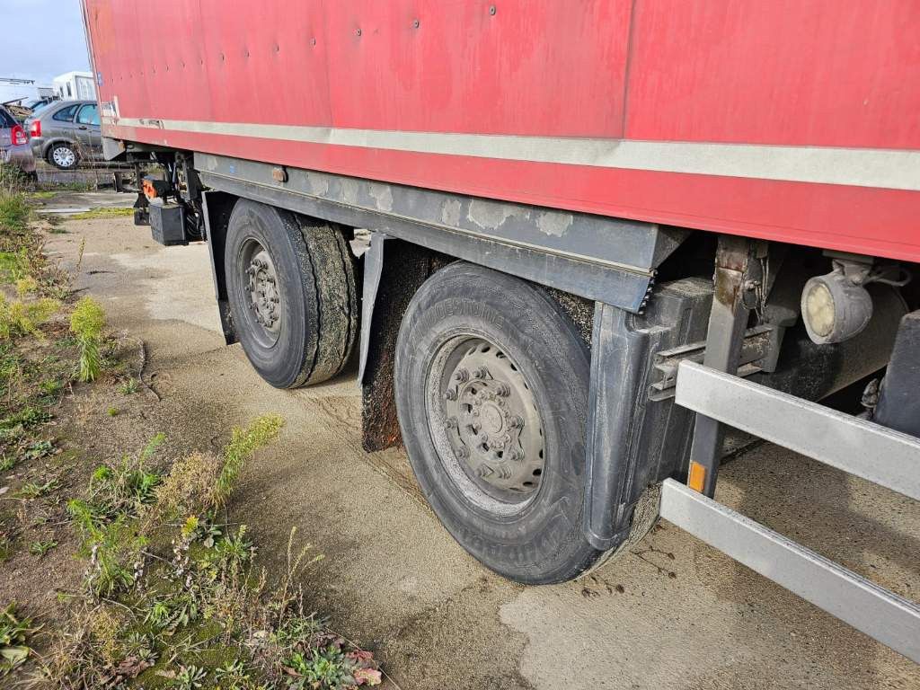 Fahrzeugabbildung Schmitz Cargobull Tiefkühler City, 2. Achse drehbar, Carrier 1550