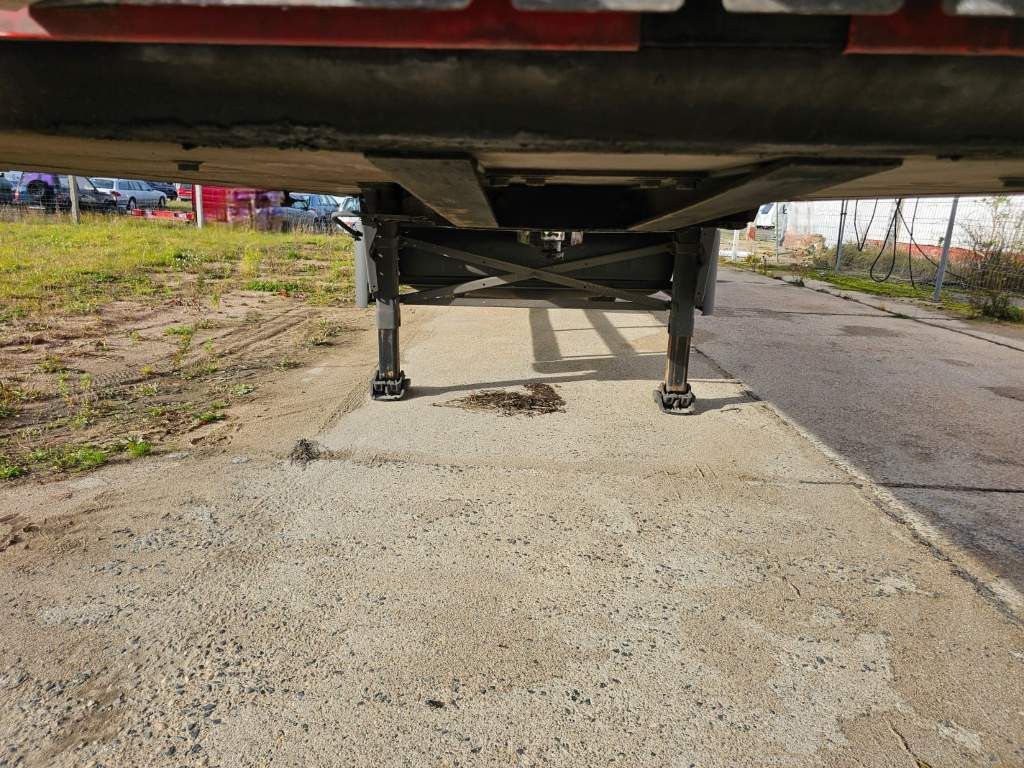 Fahrzeugabbildung Schmitz Cargobull Tiefkühler City, 2. Achse drehbar, Carrier 1550