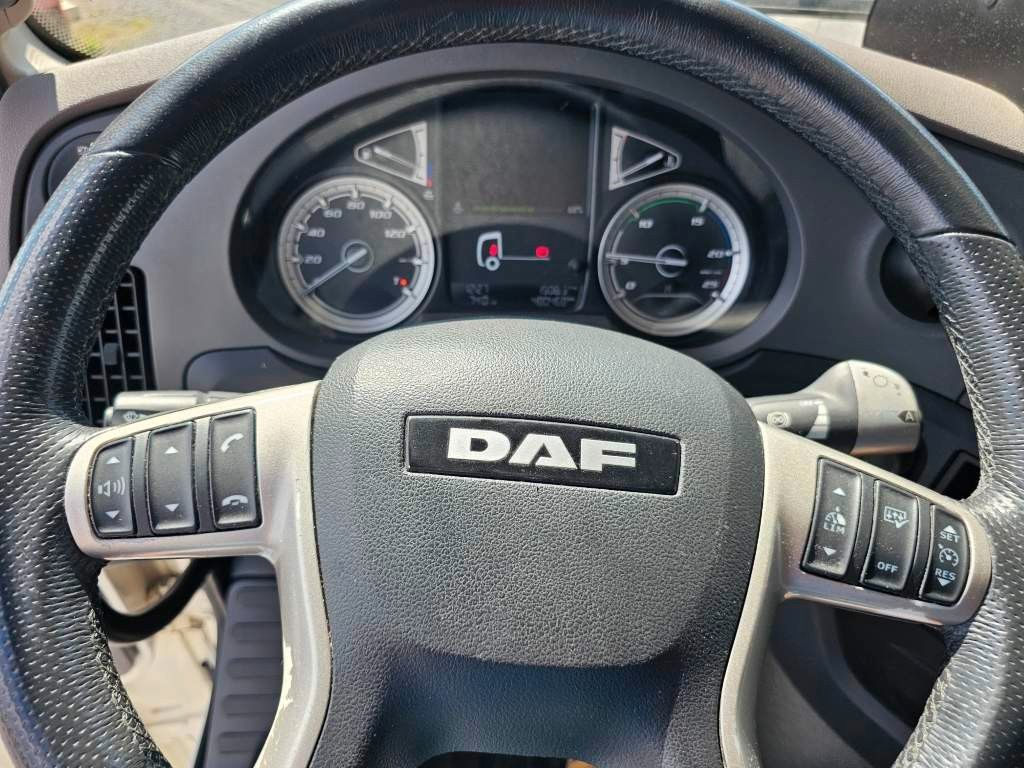 Fahrzeugabbildung DAF XF 450 SSC, Vollspoiler, ZF Intarder