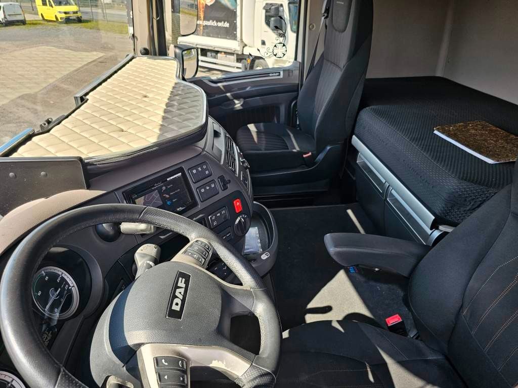 Fahrzeugabbildung DAF XF 450 SSC, Vollspoiler, ZF Intarder