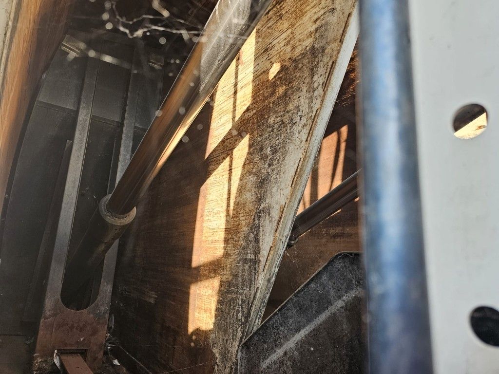 Fahrzeugabbildung Mercedes-Benz 1527 Müllwagen, Geesinknorba 13H25, 2 Kammern