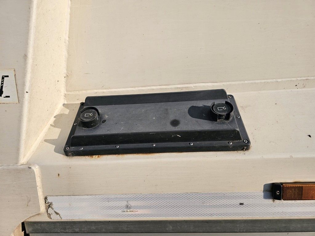 Fahrzeugabbildung Mercedes-Benz 1527 Müllwagen, Geesinknorba 13H25, 2 Kammern