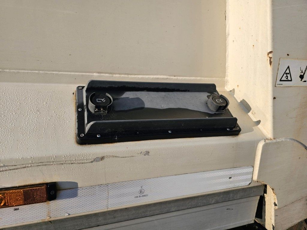 Fahrzeugabbildung Mercedes-Benz 1527 Müllwagen, Geesinknorba 13H25, 2 Kammern