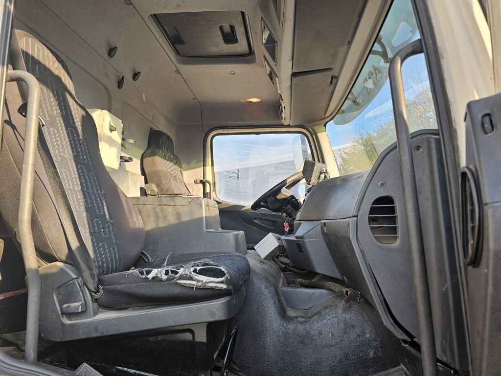 Fahrzeugabbildung Mercedes-Benz 1527 Müllwagen, Geesinknorba 13H25, 2 Kammern