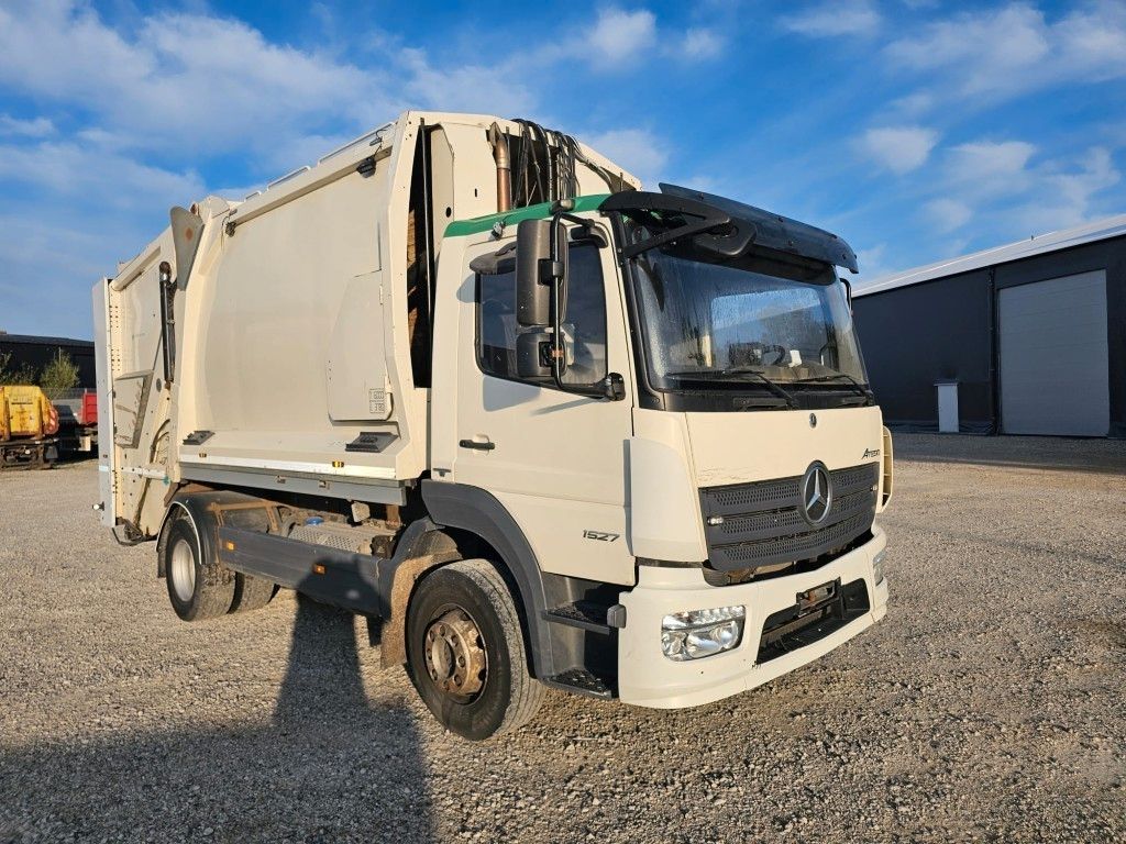 Fahrzeugabbildung Mercedes-Benz 1527 Müllwagen, Geesinknorba 13H25, 2 Kammern