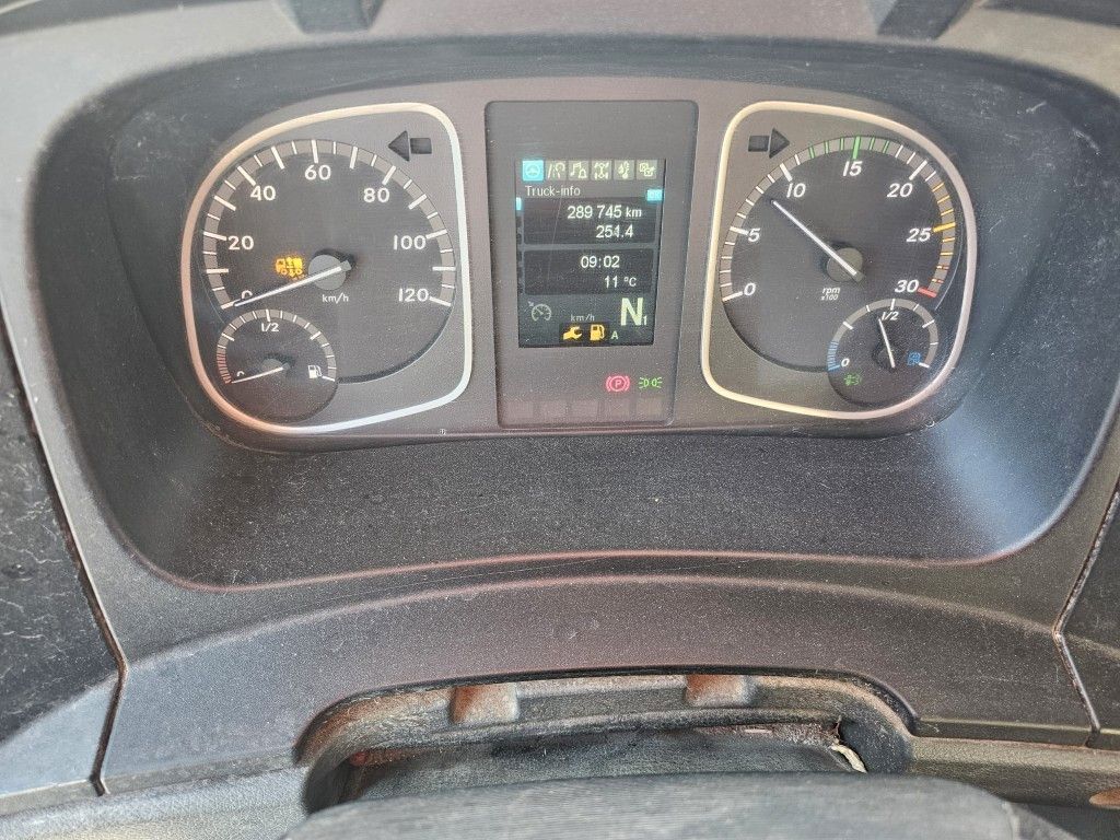 Fahrzeugabbildung Mercedes-Benz 1527 Müllwagen, Geesinknorba 13H25, 2 Kammern