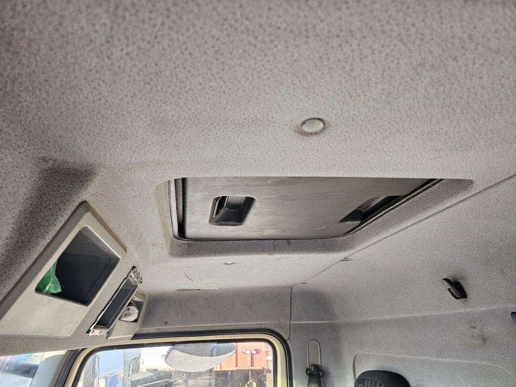 Fahrzeugabbildung Mercedes-Benz 1527 Müllwagen, Geesinknorba 13H25, 2 Kammern