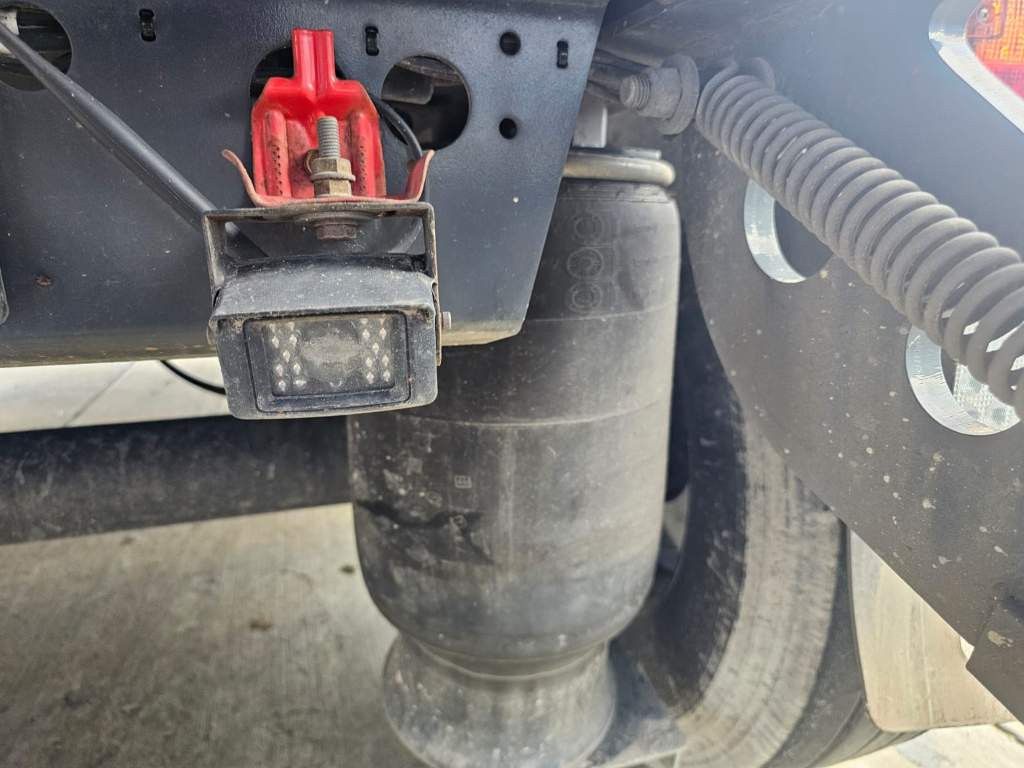 Fahrzeugabbildung Langendorf 53,6 cbm Stahlmulde, Lift, SAF Scheibe, Türen