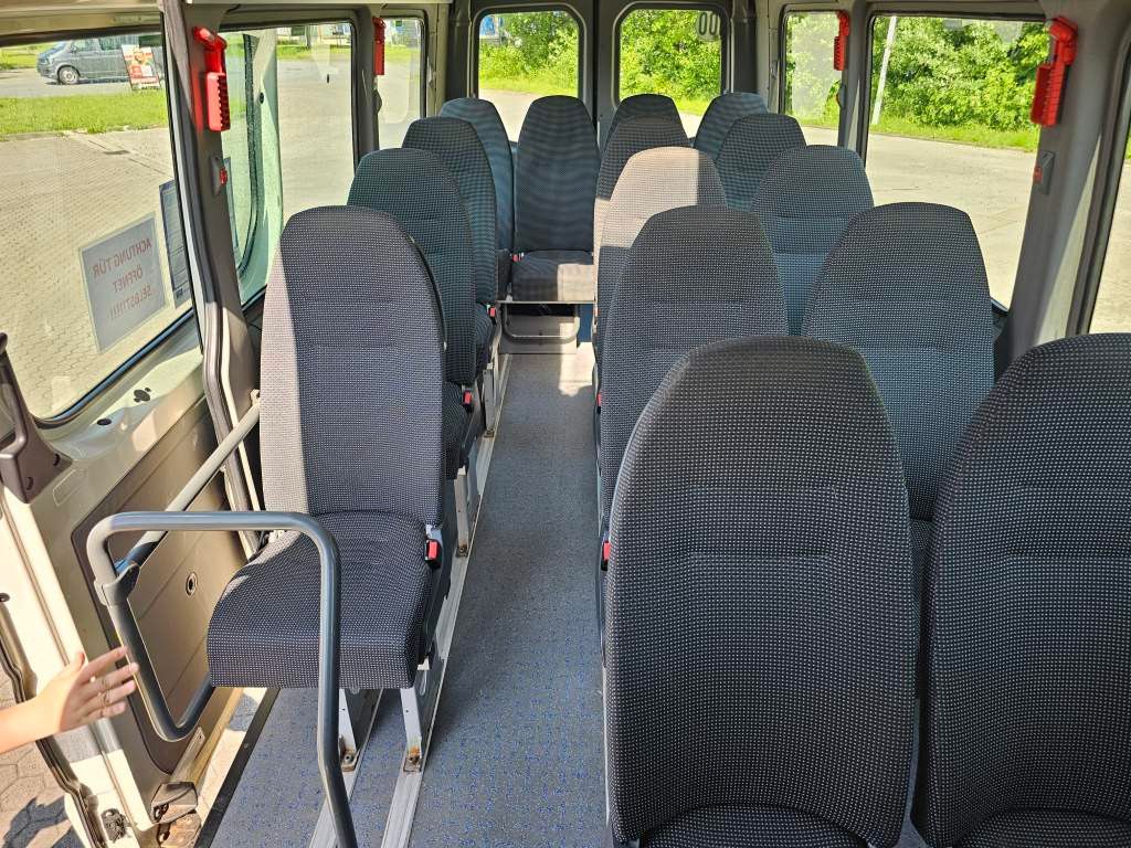 Fahrzeugabbildung Mercedes-Benz Transfer 45, Sprinter 516 CDI, hydr. Tür, 16+1