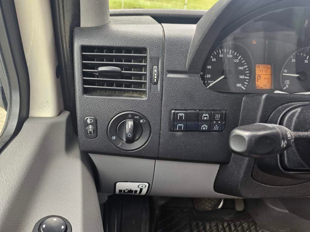 Fahrzeugabbildung Mercedes-Benz Transfer 45, Sprinter 516 CDI, hydr. Tür, 16+1