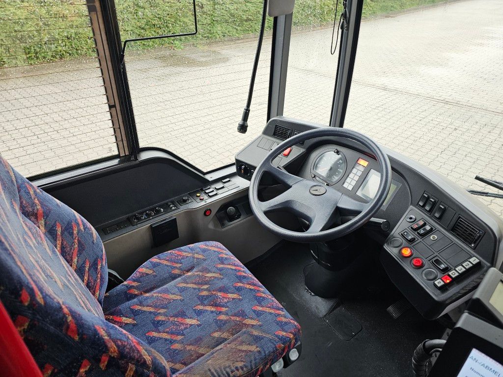 Fahrzeugabbildung Mercedes-Benz O 530 G, Gelenkbus, 3 Achser, Retarder