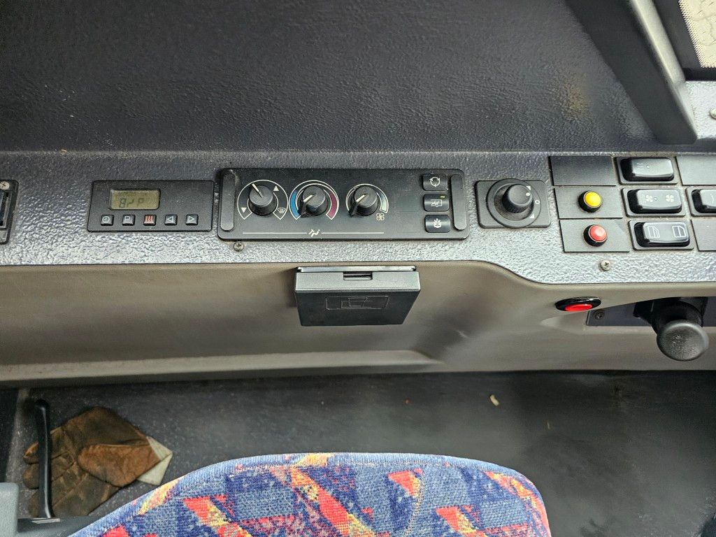 Fahrzeugabbildung Mercedes-Benz O 530 G, Gelenkbus, 3 Achser, Retarder