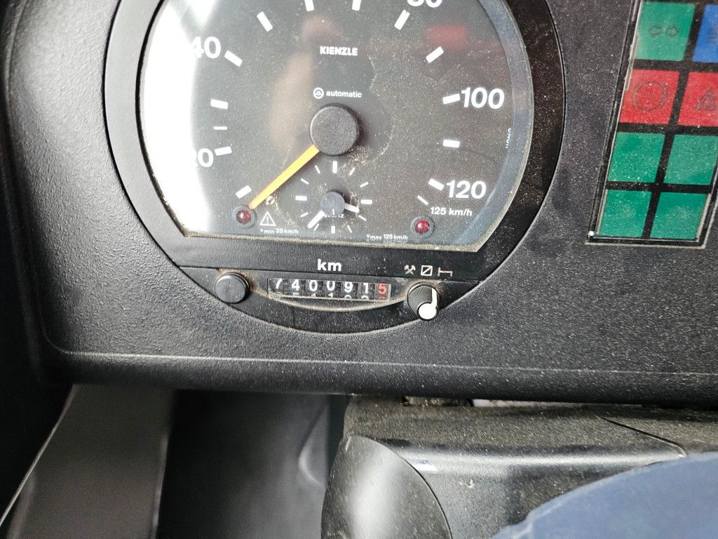 Fahrzeugabbildung Mercedes-Benz O 530 G, Gelenkbus, 3 Achser, Retarder