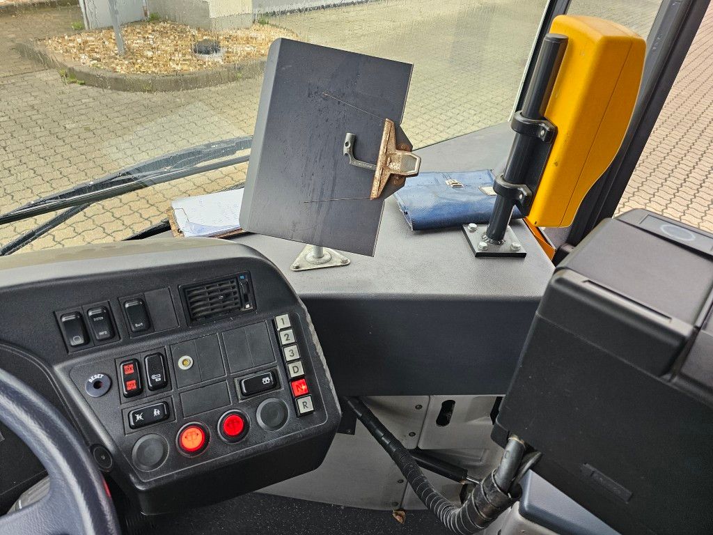 Fahrzeugabbildung Mercedes-Benz O 530 G, Gelenkbus, 3 Achser, Retarder