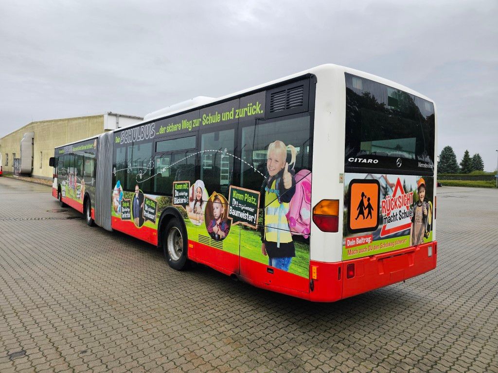 Fahrzeugabbildung Mercedes-Benz O 530 G, Gelenkbus, 3 Achser, Retarder