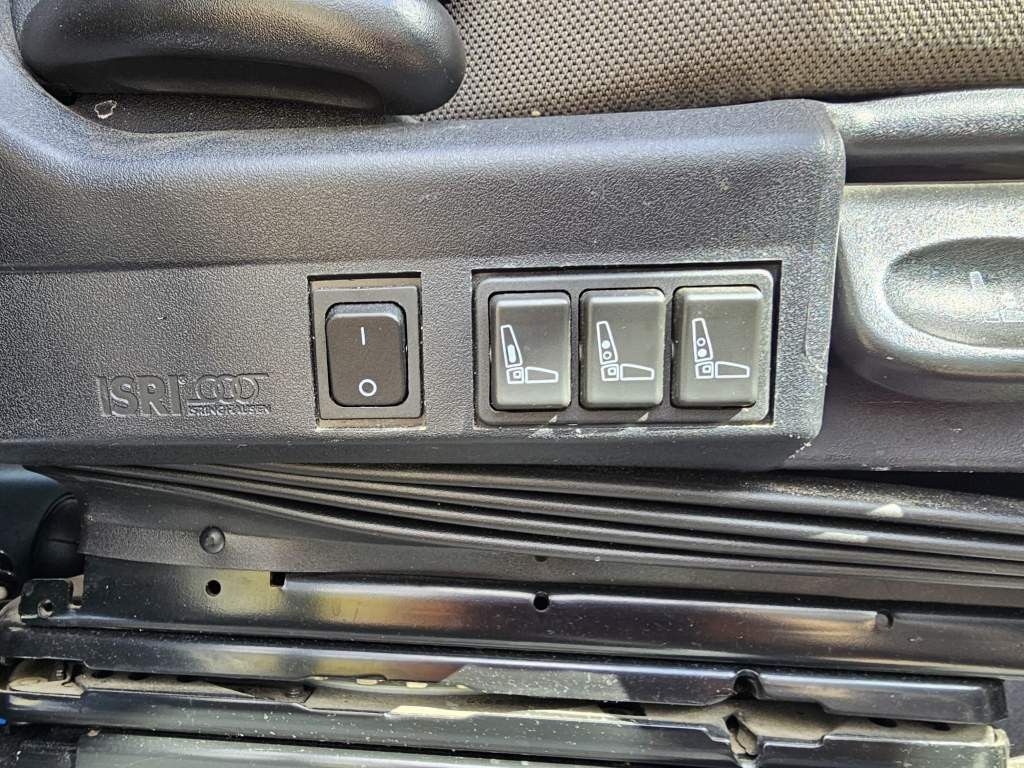 Fahrzeugabbildung Iveco 480 Stralis, Retrader, 2 Kreis-Hydraulik