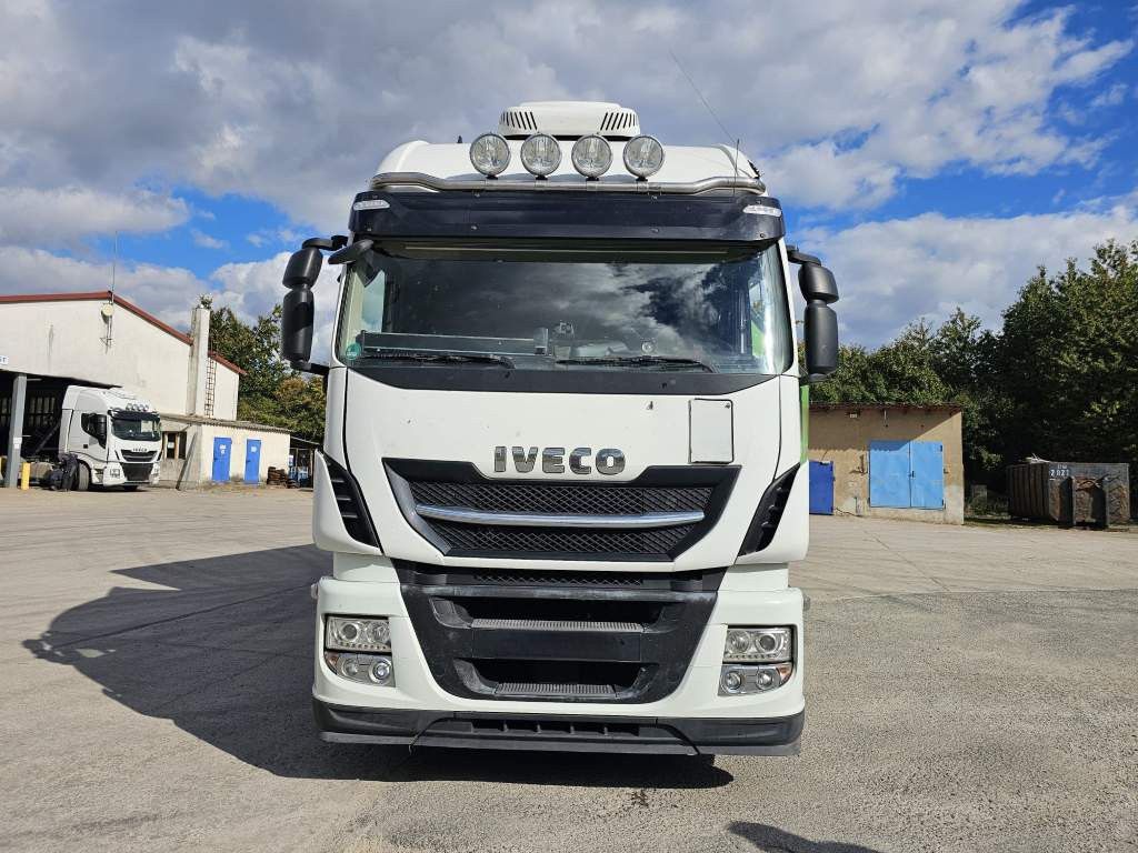 Fahrzeugabbildung Iveco 480 Stralis, Retrader, 2 Kreis-Hydraulik