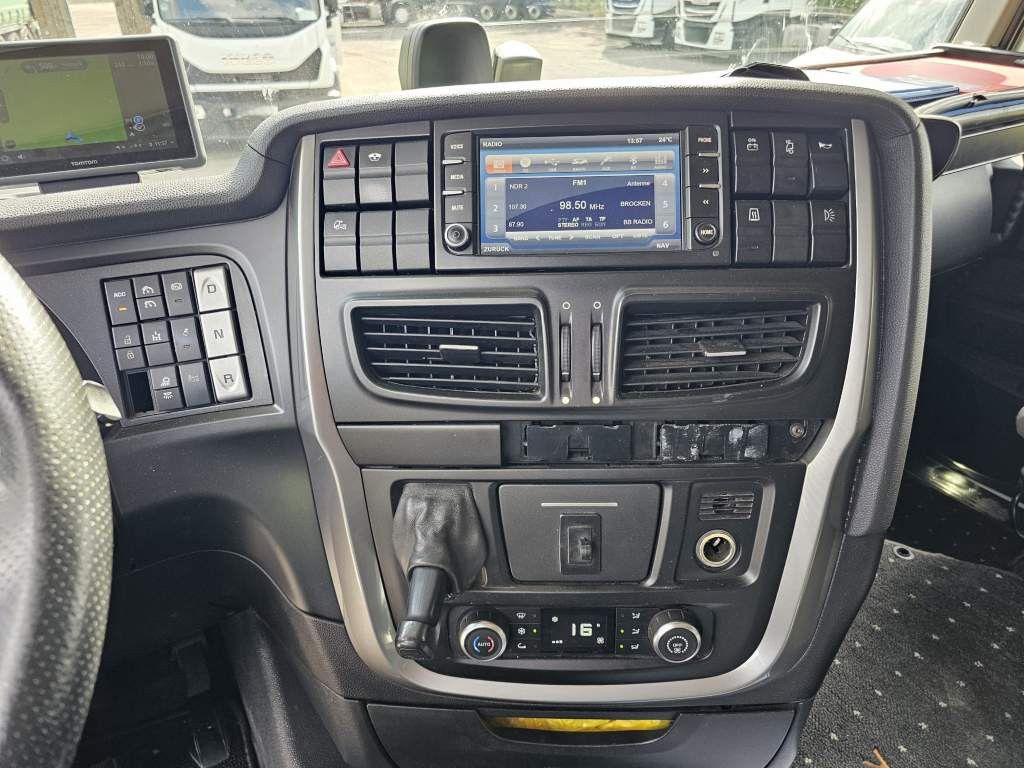 Fahrzeugabbildung Iveco 480 Stralis, Retrader, 2 Kreis-Hydraulik