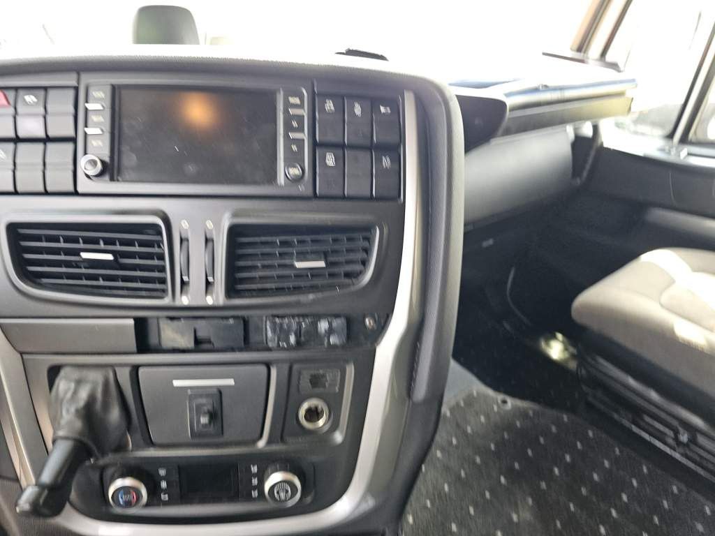 Fahrzeugabbildung Iveco 480 Stralis, Retrader, 2 Kreis-Hydraulik