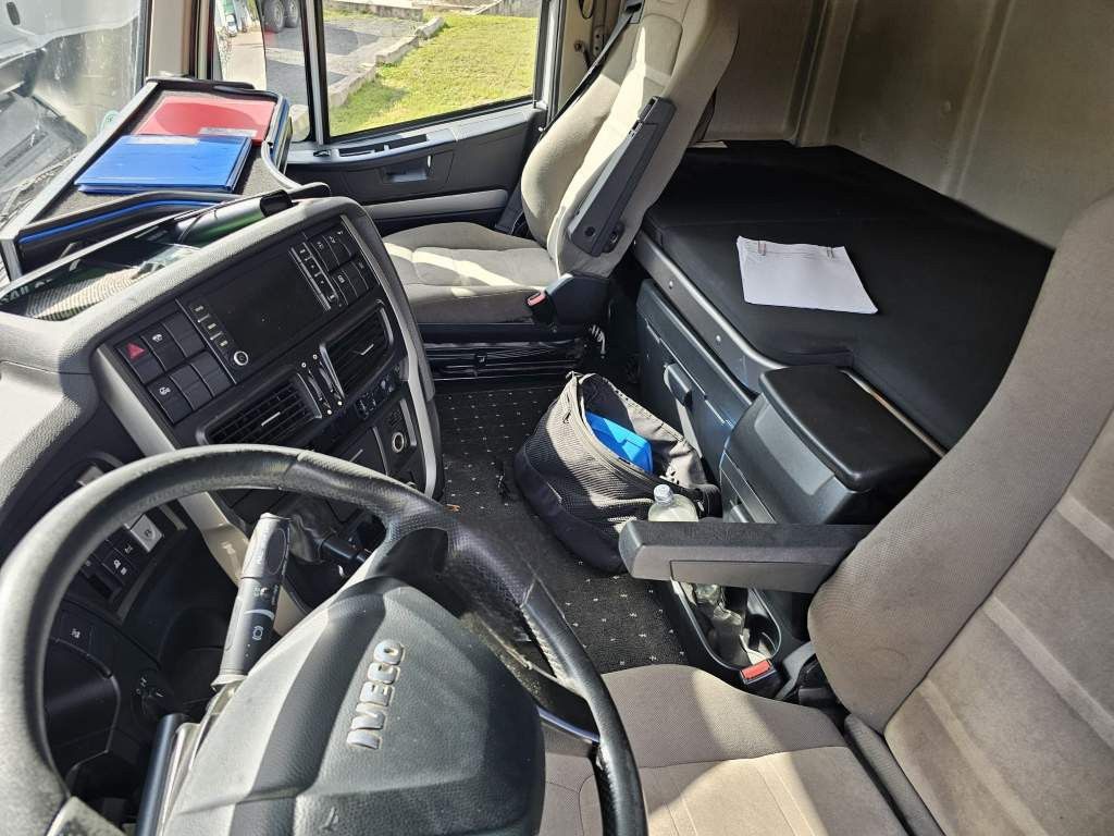 Fahrzeugabbildung Iveco 480 Stralis, Retrader, 2 Kreis-Hydraulik