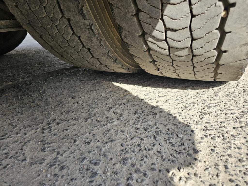 Fahrzeugabbildung Iveco 480 Stralis, Retrader, 2 Kreis-Hydraulik