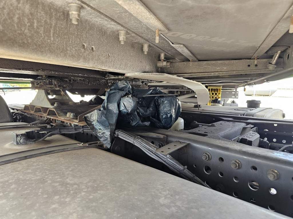 Fahrzeugabbildung Iveco 480 Stralis, Retrader, 2 Kreis-Hydraulik