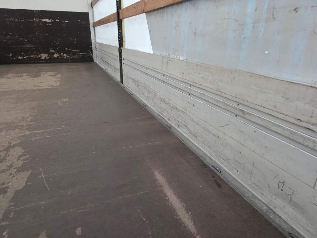 Fahrzeugabbildung DAF LF 170 Gardine, wie neu, nur 82 TKM Original !