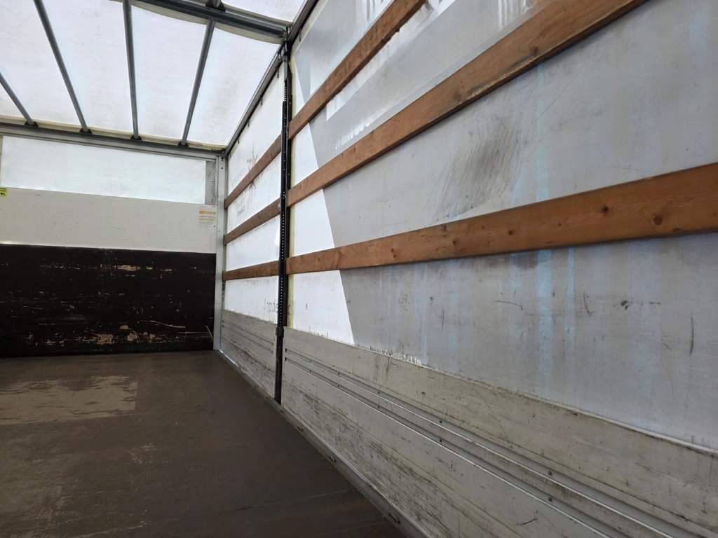 Fahrzeugabbildung DAF LF 170 Gardine, wie neu, nur 82 TKM Original !