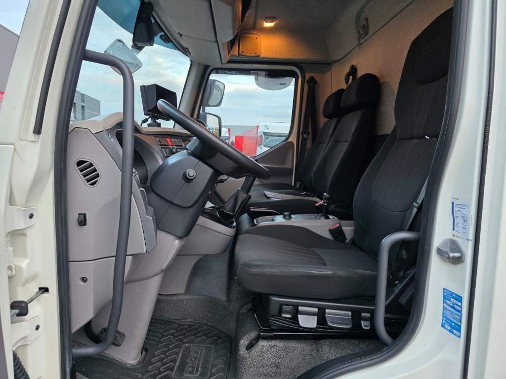 Fahrzeugabbildung DAF LF 170 Gardine, wie neu, nur 82 TKM Original !