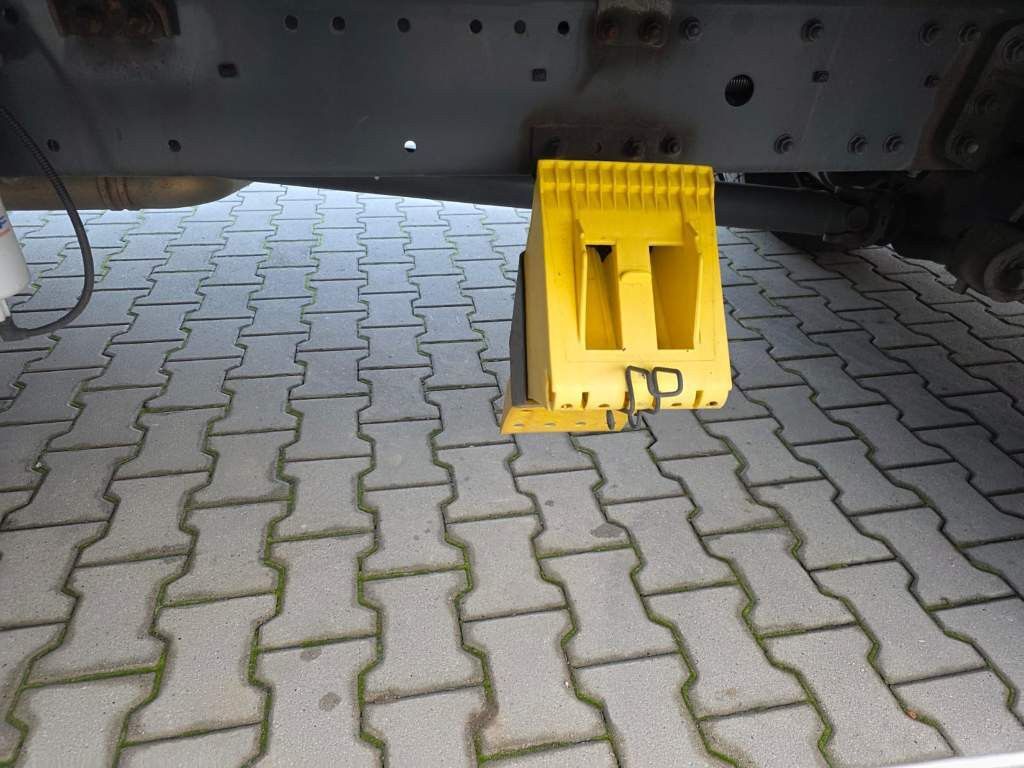 Fahrzeugabbildung DAF LF 170 Gardine, wie neu, nur 82 TKM Original !