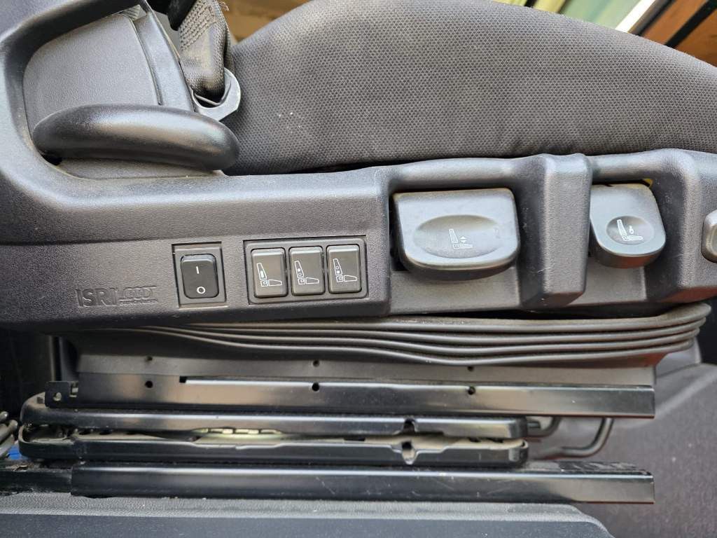 Fahrzeugabbildung Iveco 480 X-Way, Retarder, 2-Kreis-Hydraulik