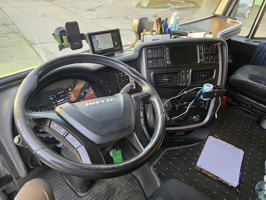 Fahrzeugabbildung Iveco 480 X-Way, Retarder, 2-Kreis-Hydraulik