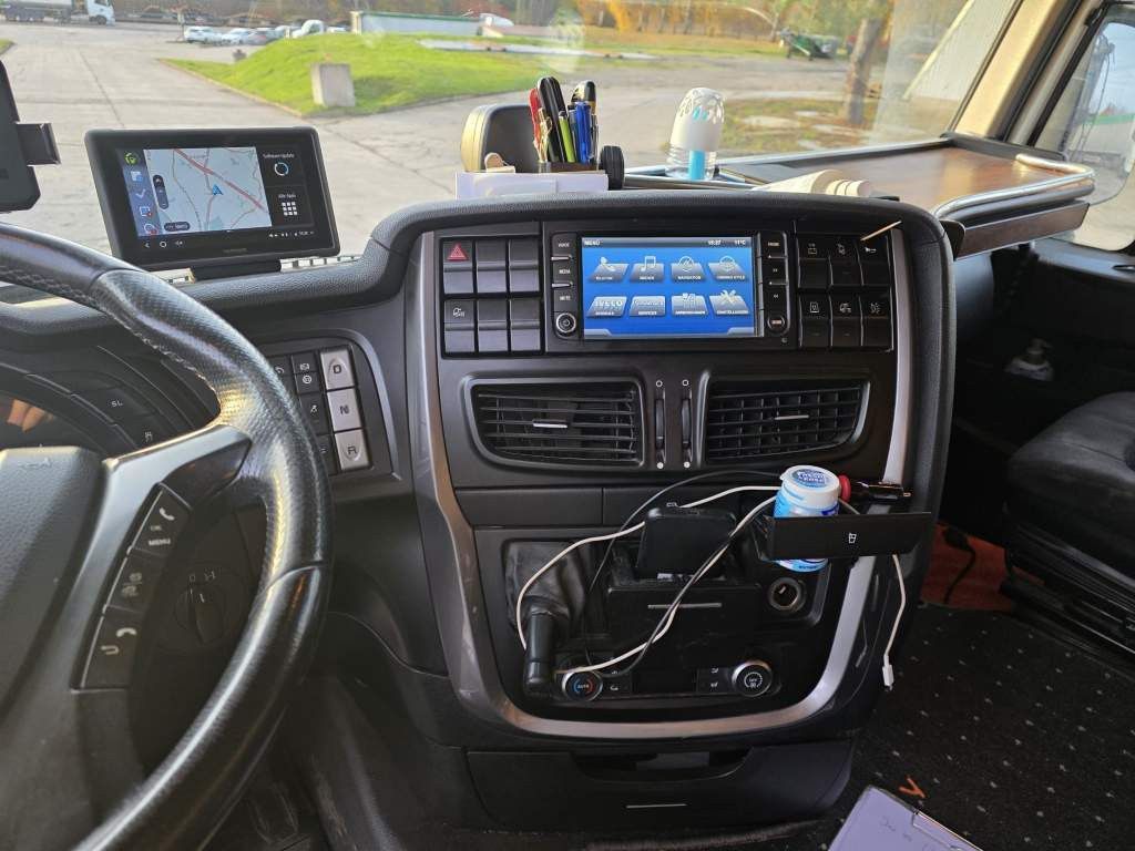 Fahrzeugabbildung Iveco 480 X-Way, Retarder, 2-Kreis-Hydraulik