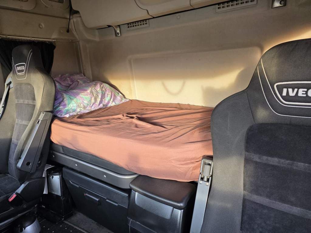 Fahrzeugabbildung Iveco 480 X-Way, Retarder, 2-Kreis-Hydraulik