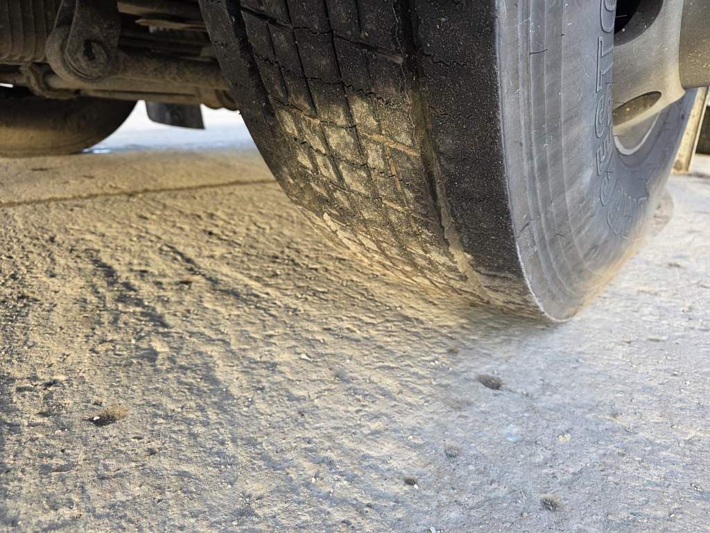 Fahrzeugabbildung Iveco 480 X-Way, Retarder, 2-Kreis-Hydraulik