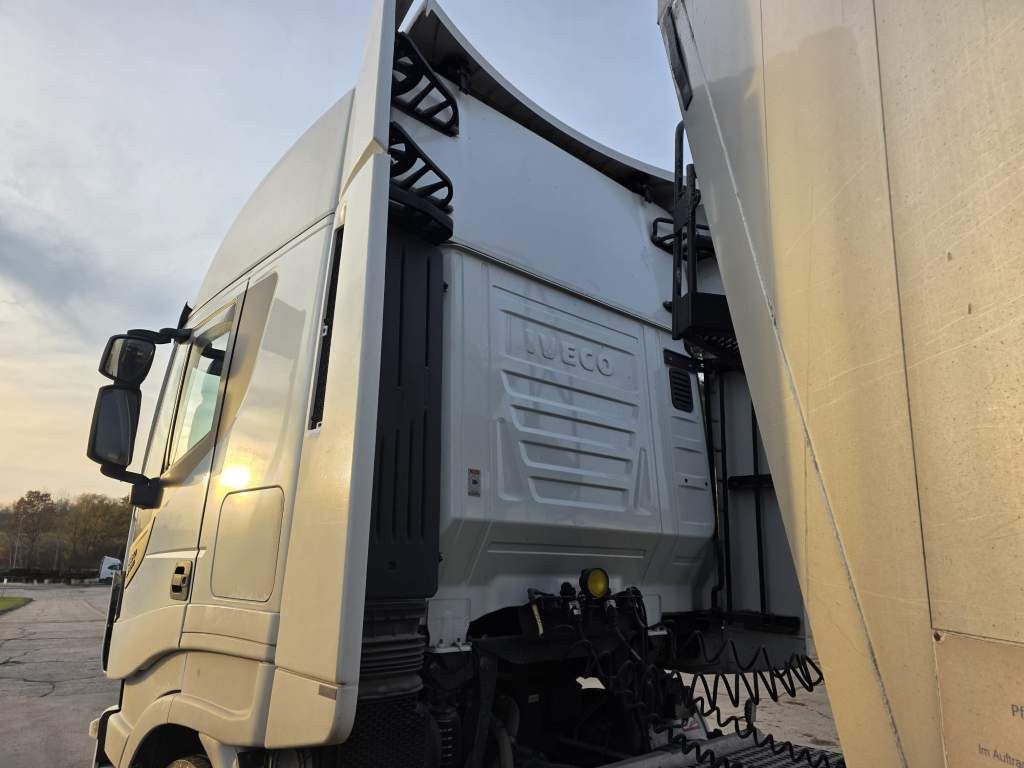 Fahrzeugabbildung Iveco 480 X-Way, Retarder, 2-Kreis-Hydraulik