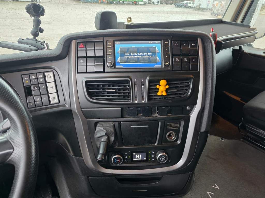 Fahrzeugabbildung Iveco 480 X-Way, Retrader, 2-Kreis-Hydraulik