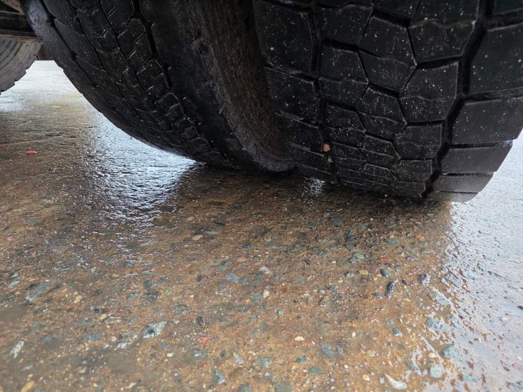 Fahrzeugabbildung Iveco 480 X-Way, Retrader, 2-Kreis-Hydraulik