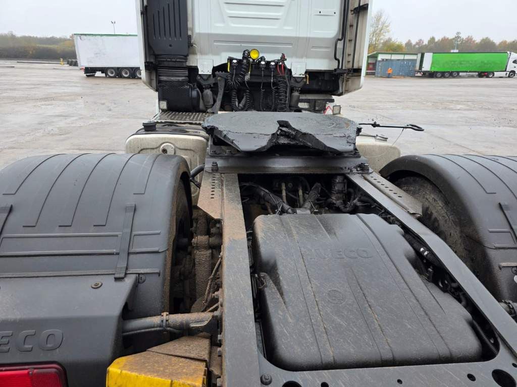 Fahrzeugabbildung Iveco 480 X-Way, Retrader, 2-Kreis-Hydraulik