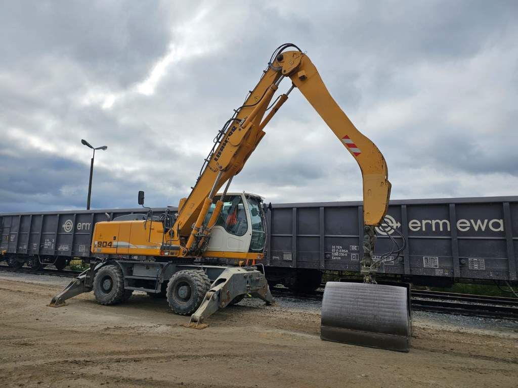 Fahrzeugabbildung Liebherr A 904-2 C Litronic mit fahrbarer  Kabine, Klima
