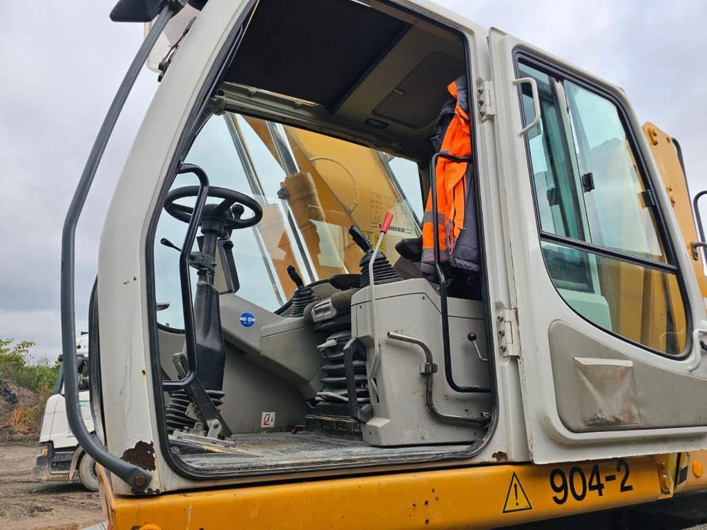 Fahrzeugabbildung Liebherr A 904-2 C Litronic mit fahrbarer  Kabine, Klima