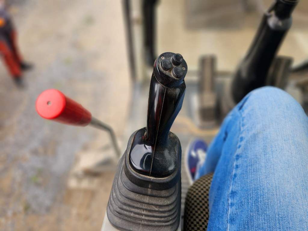 Fahrzeugabbildung Liebherr A 904-2 C Litronic mit fahrbarer  Kabine, Klima