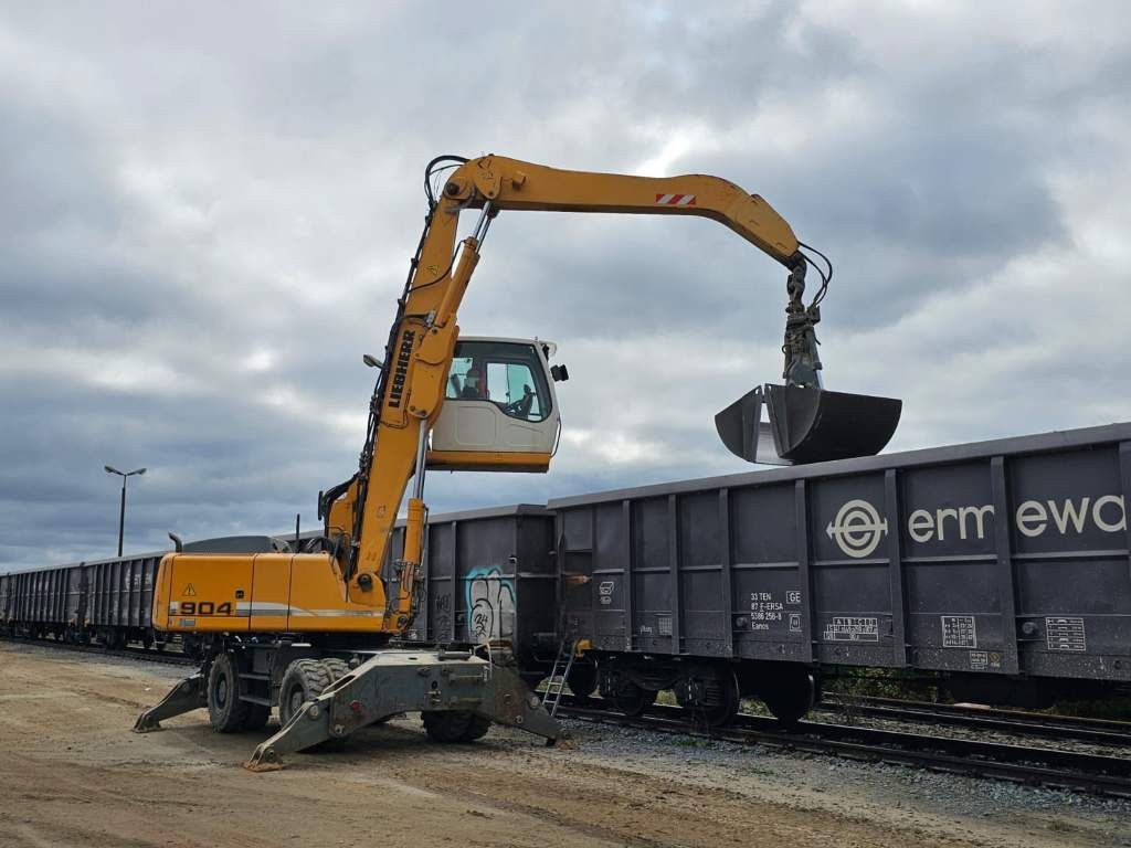 Fahrzeugabbildung Liebherr A 904-2 C Litronic mit fahrbarer  Kabine, Klima