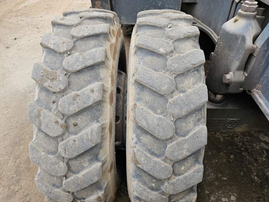 Fahrzeugabbildung Liebherr A 904-2 C Litronic mit fahrbarer  Kabine, Klima