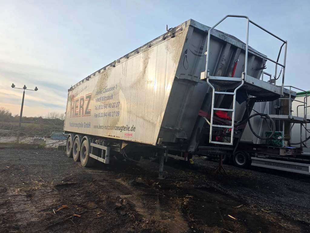 Kempf ca. 50 cbm Getreidekipper, Unfall, Kornschieber