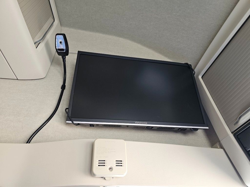 Fahrzeugabbildung Volvo Volvo 460 neues Modell, full Option, 2 Kreis Hyd