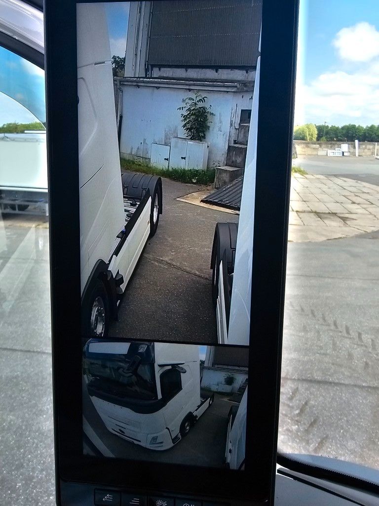 Fahrzeugabbildung Volvo Volvo 460 neues Modell, full Option, 2 Kreis Hyd