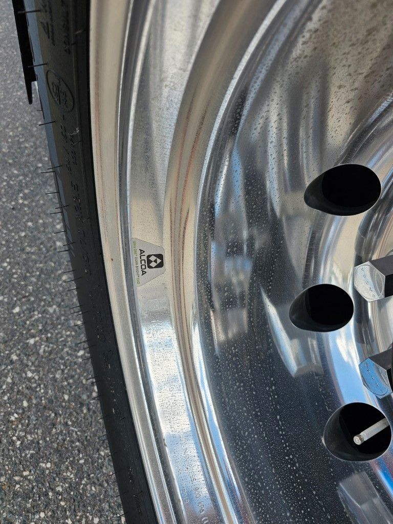 Fahrzeugabbildung Volvo Volvo 460 neues Modell, full Option, 2 Kreis Hyd